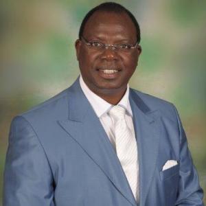 Évêque Stephen Mutua