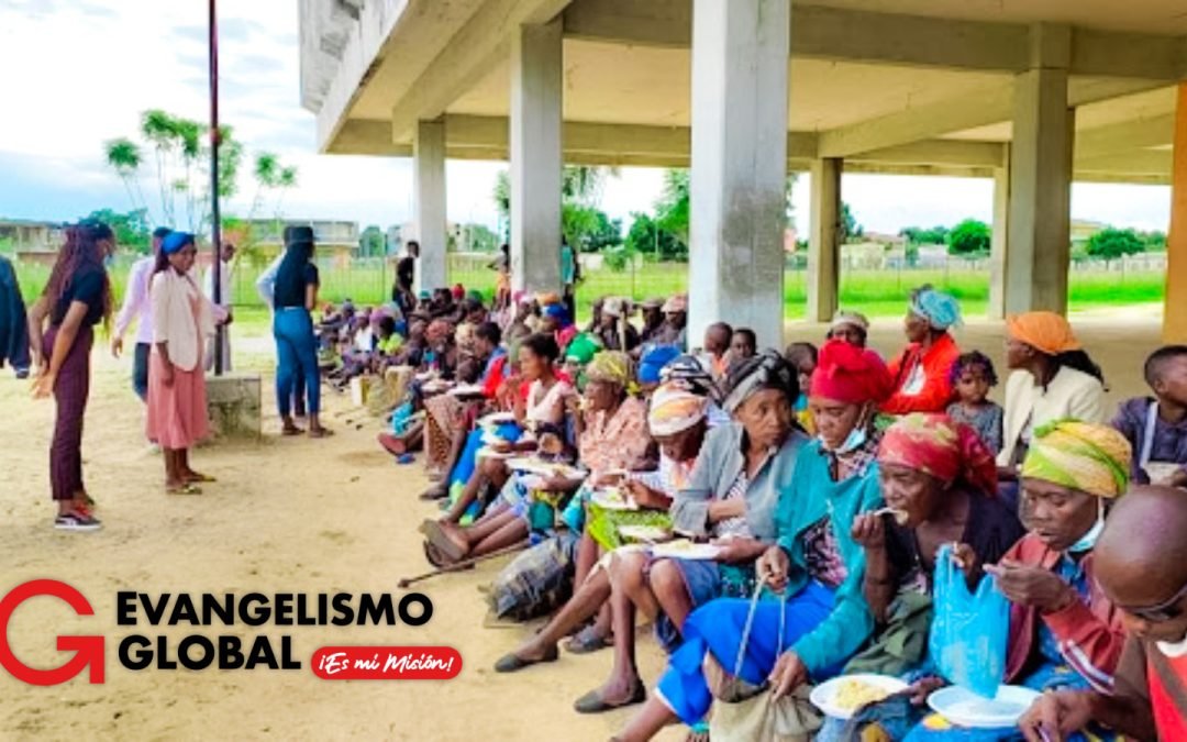 Aquí se muestran alrededor de 30 seguidores de Jesús