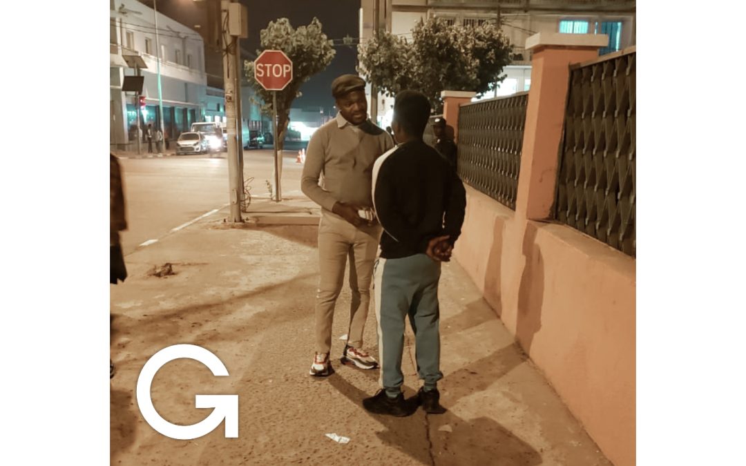 Il fait très chaud en Angola, donc les gens sortent le soir